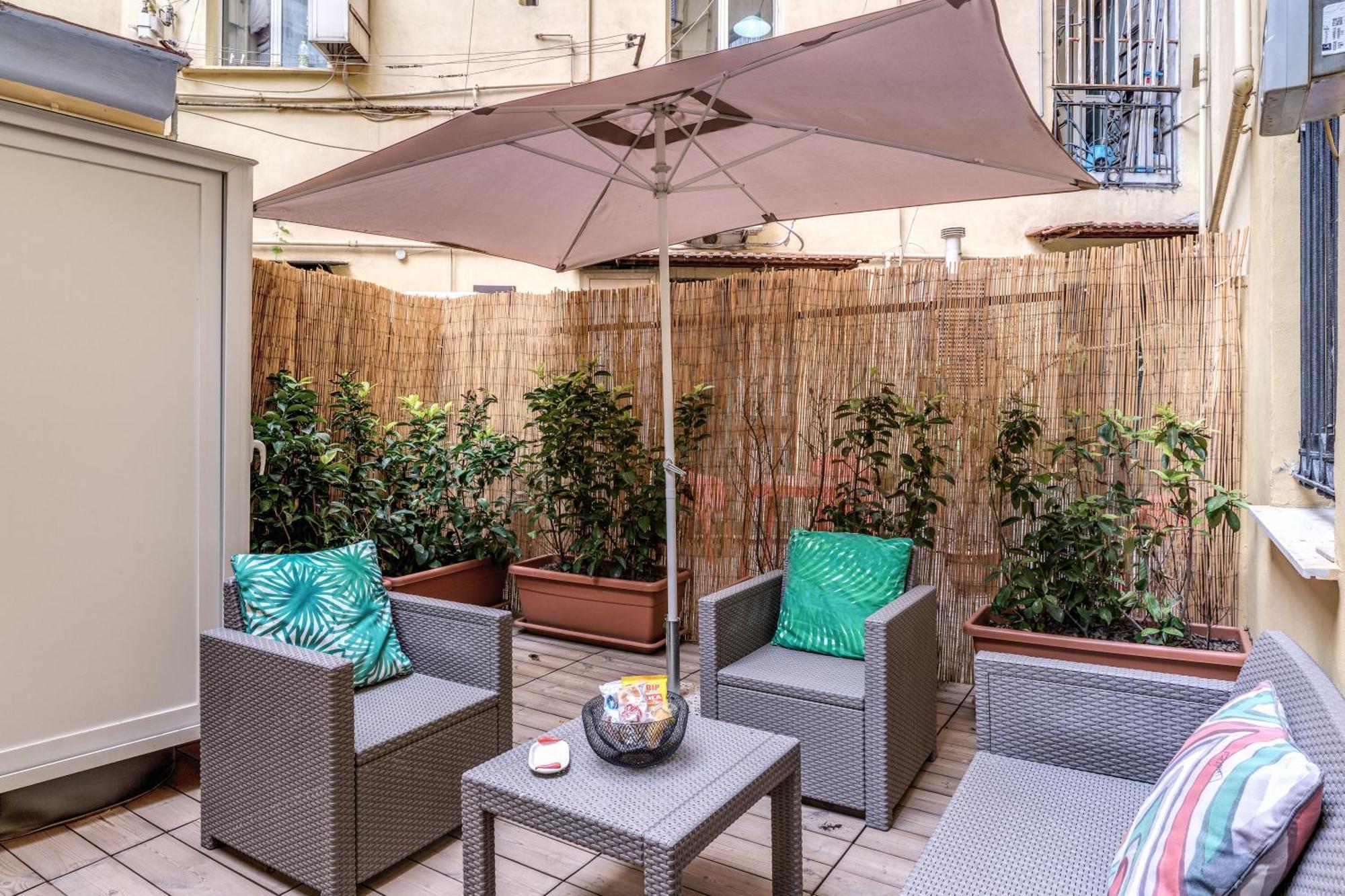 Nibla's Guest house Naples